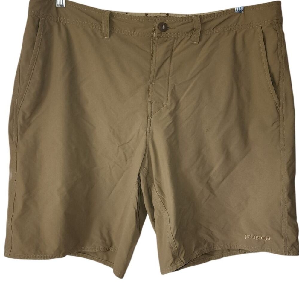 Patagonia Men's Tan Nylon Blend Hiking Walking Shorts Size 40